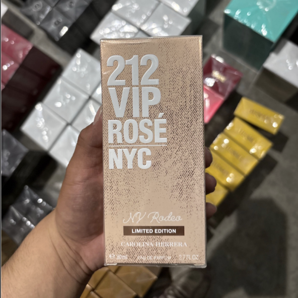 Carolina Herrera 212 Vip Rose NYC