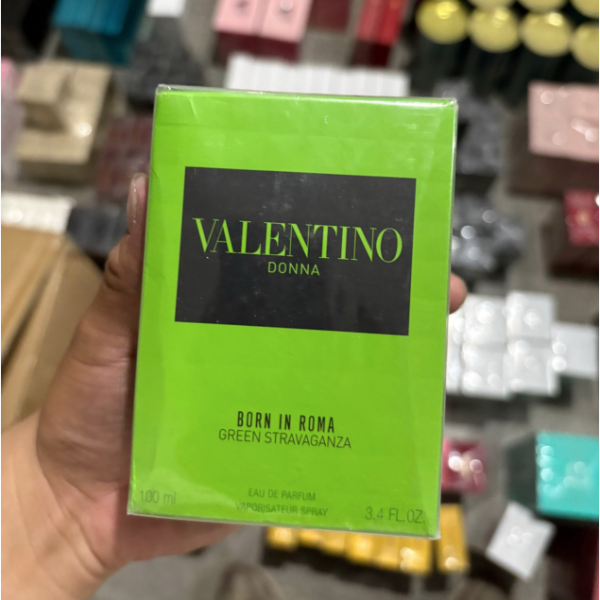 Valentino Donna Born in Roma, Green Stravaganza